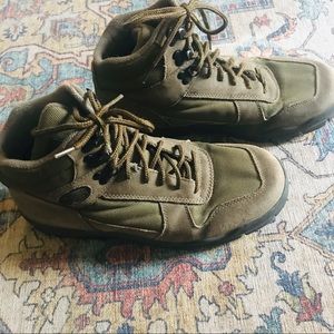 Men’s Vasque Alpha boots - 9.5